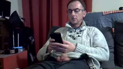 18remy45 online show from April 13, 4:40 pm