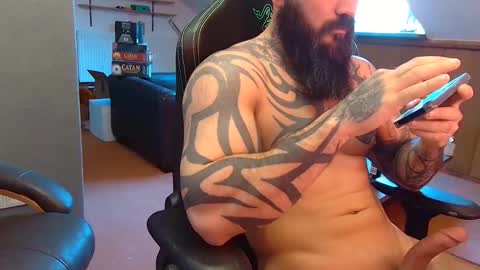 19andre90 online show from April 12, 8:49 am