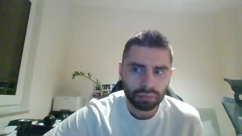 kam online show from December 3, 3:33 pm