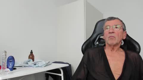 Henk online show from November 26, 2:09 pm