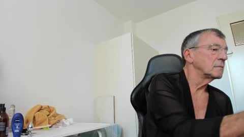 Henk online show from November 11, 1:16 pm