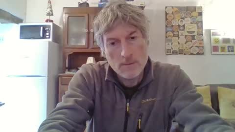 22esserre online show from December 13, 10:30 am