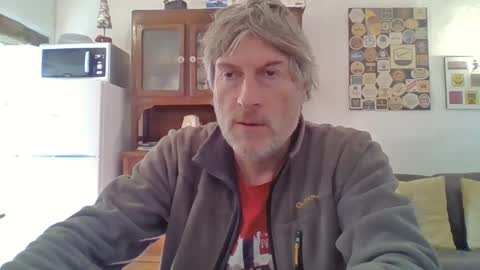 22esserre online show from December 4, 12:25 pm