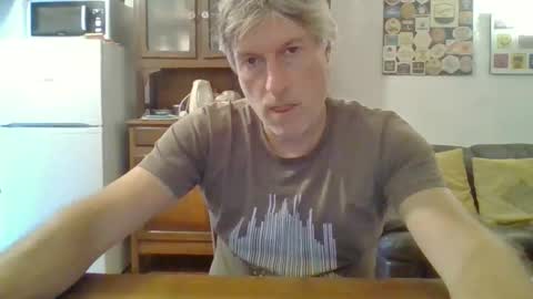 22esserre online show from September 26, 11:52 am