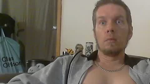 2small4you83 online show from December 19, 4:02 am