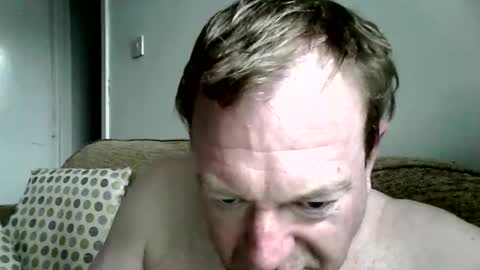 robert online show from March 27, 8:48 am