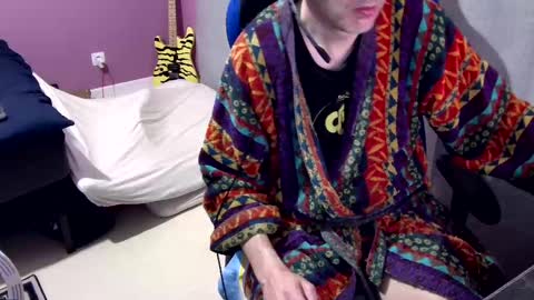 Larese Carlo online show from February 9, 7:05 am