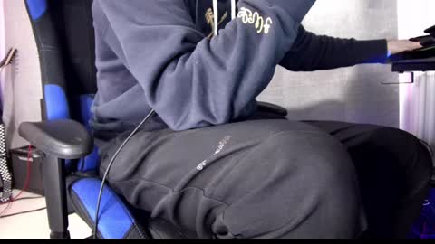 Larese Carlo online show from December 2, 10:48 am