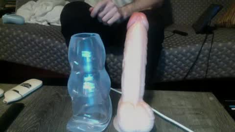 Chris online show from February 9, 7:16 am