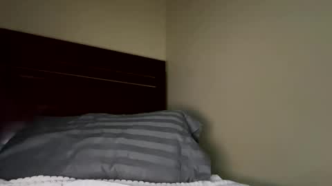 6incher LB online show from November 19, 6:46 am