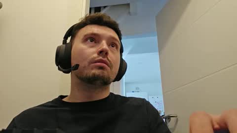 8inchdude93 online show from September 25, 10:03 am