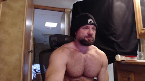 9 fat inches online show from February 8, 11:02 pm