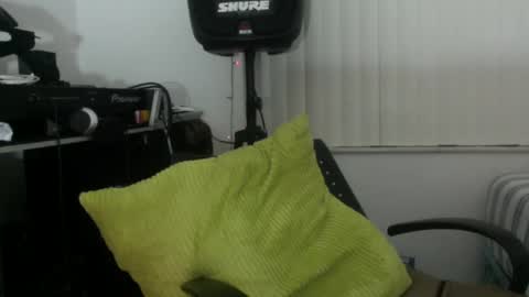 9inchhammer online show from January 1, 11:29 pm