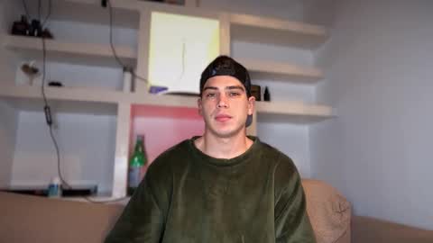 _aesthetic online show from February 7, 6:02 pm