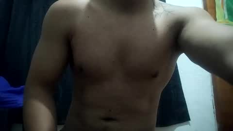 Snapshot of _ander_wolf_ chatting on October 22, 5:49 pm _ander_wolf_ online show from October 22, 5:49 pm