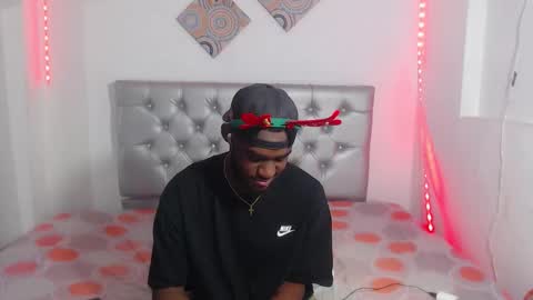 Andrew online show from December 4, 7:10 pm