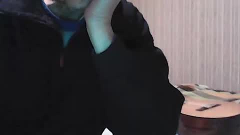 I hate social media  Odio las redes sociales online show from May 6, 11:05 pm