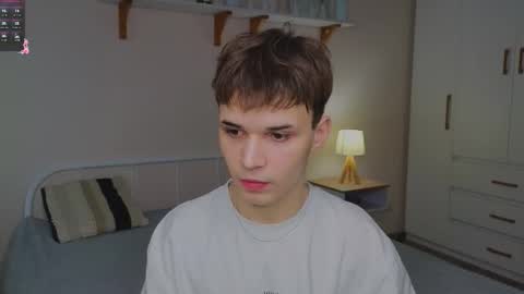 _dream_boys_ online show from March 16, 6:50 am