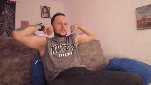 Emilio online show from November 23, 3:39 am