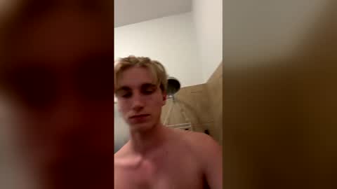 _frosty_69 online show from May 24, 9:21 pm
