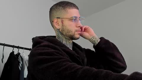 jeison online show from November 12, 12:22 pm