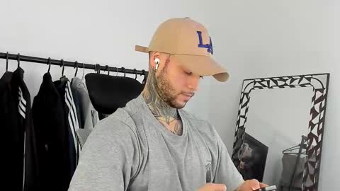 jeison online show from December 14, 7:54 pm