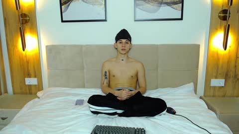 Kurt online show from February 4, 1:56 am