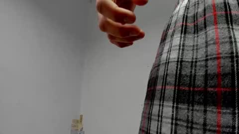 Layne online show from November 25, 8:05 am