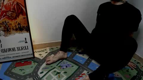 Snapshot of _layne chatting on October 6, 8:41 am Layne online show from October 6, 8:41 am