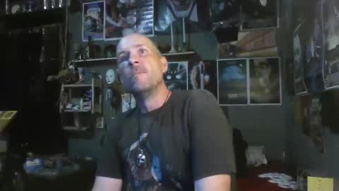 That guy online show from October 21, 4:04 am