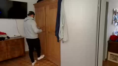 BENJI online show from September 23, 7:29 am