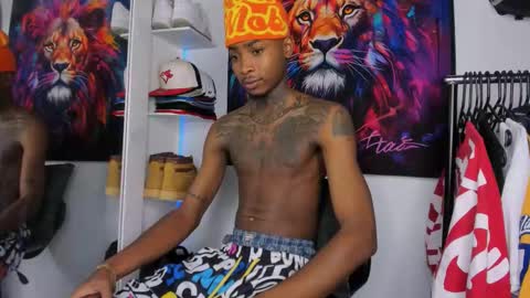 Kevin  online show from February 4, 11:00 pm