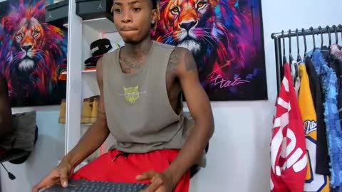 Snapshot of _pantera_09 chatting on October 19, 10:46 pm Kevin online show from October 19, 10:46 pm