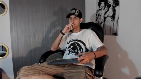 wav online show from November 8, 6:11 pm