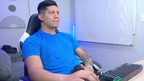 Roberto online show from March 4, 12:01 pm