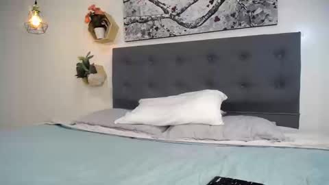 _skyleer_ online show from September 11, 9:03 pm