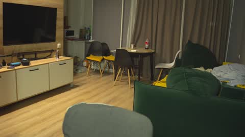 Snapshot of _sopranos_ chatting on December 25, 3:08 am OLIVERERENMARCUSpvt is open online show from December 25, 3:08 am