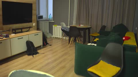 Snapshot of _sopranos_ chatting on February 11, 4:01 am OLIVERERENMARCUSpvt is open online show from February 11, 4:01 am