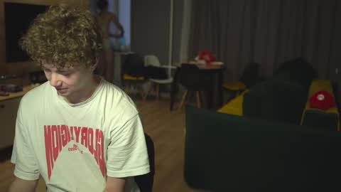 Snapshot of _sopranos_ chatting on February 12, 3:51 am OLIVERERENMARCUSpvt is open online show from February 12, 3:51 am