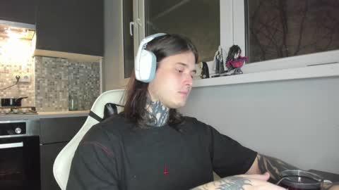 _torfin_ online show from March 1, 7:26 pm