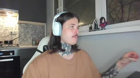 _torfin_ online show from February 15, 7:06 pm