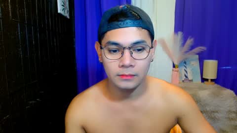 _xxcocksucker online show from January 1, 3:34 am