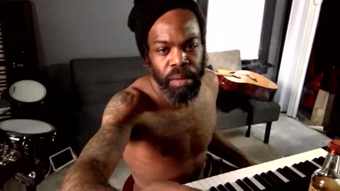 a_rizzy85 online show from February 12, 8:48 pm