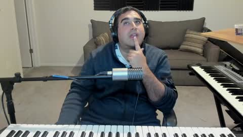 Snapshot of aaroleplayer chatting on January 25, 12:38 am Aaron online show from January 25, 12:38 am
