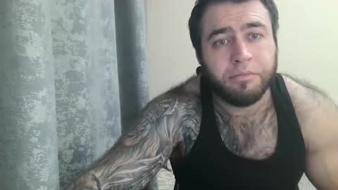 Snapshot of aaron_royal chatting on October 21, 5:27 pm Davin tayl online show from October 21, 5:27 pm