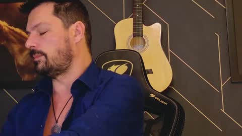 Aaron online show from February 9, 2:49 am