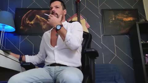 Aaron online show from October 26, 3:41 am