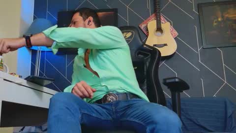 Aaron online show from September 17, 6:36 am