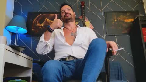 Aaron online show from October 12, 3:11 am