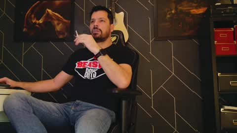 Aaron online show from February 8, 9:56 am